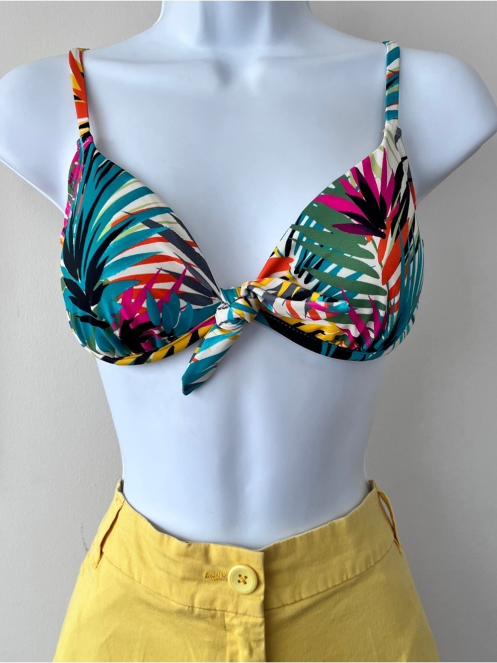 NEW Shade & Shore Tropical Print Bikini Top With Palm Leaves Beach Vacation